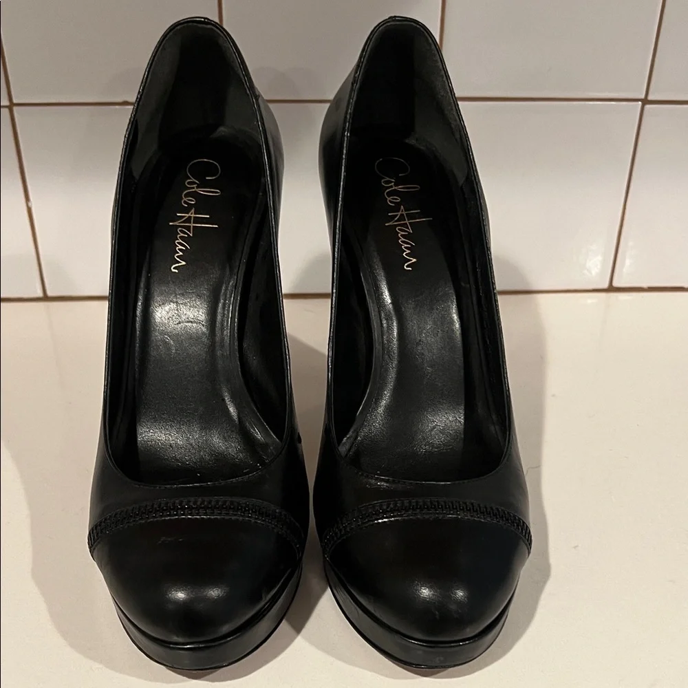 Cole Haan Black Women's Chunky Closed Toe Heels Nike Air Size 8 EUC - Picture 2 of 6